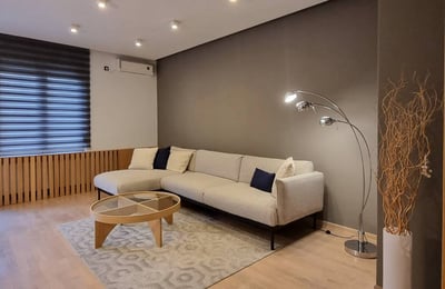 Rent of a stylish 2-room apartment, 65 m², city center, Belgrade, Serbia
